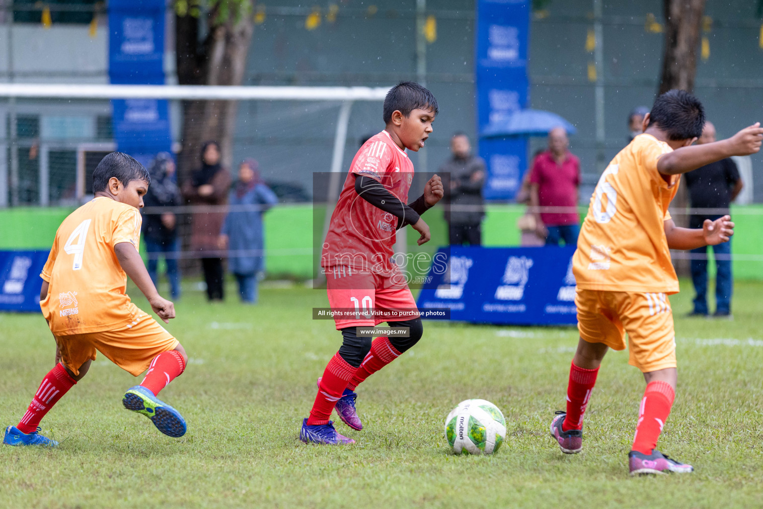 Day 2 of Nestle kids football fiesta, held in Henveyru Football Stadium, Male', Maldives on Thursday, 12th October 2023 Photos: Nausham Waheed/ Shuu Abdul Sattar Images.mv