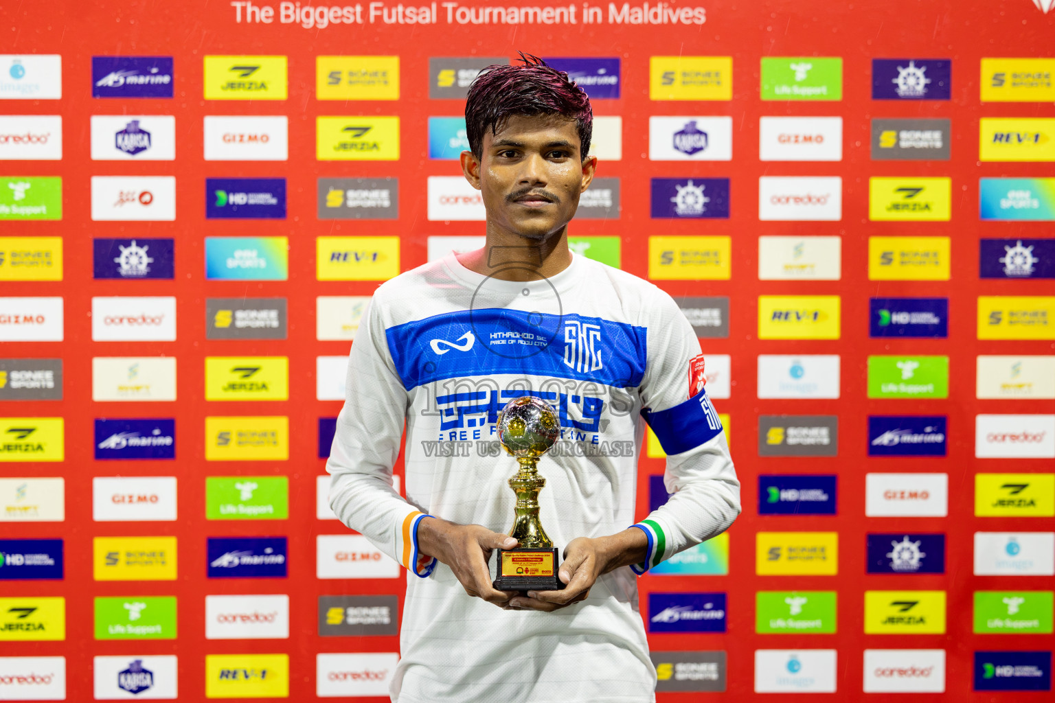 S. Hithadhoo VS ADh. Maamigili in Round of 16 on Day 40 of Golden Futsal Challenge 2024 which was held on Tuesday, 27th February 2024, in Hulhumale', Maldives Photos: Hassan Simah / images.mv