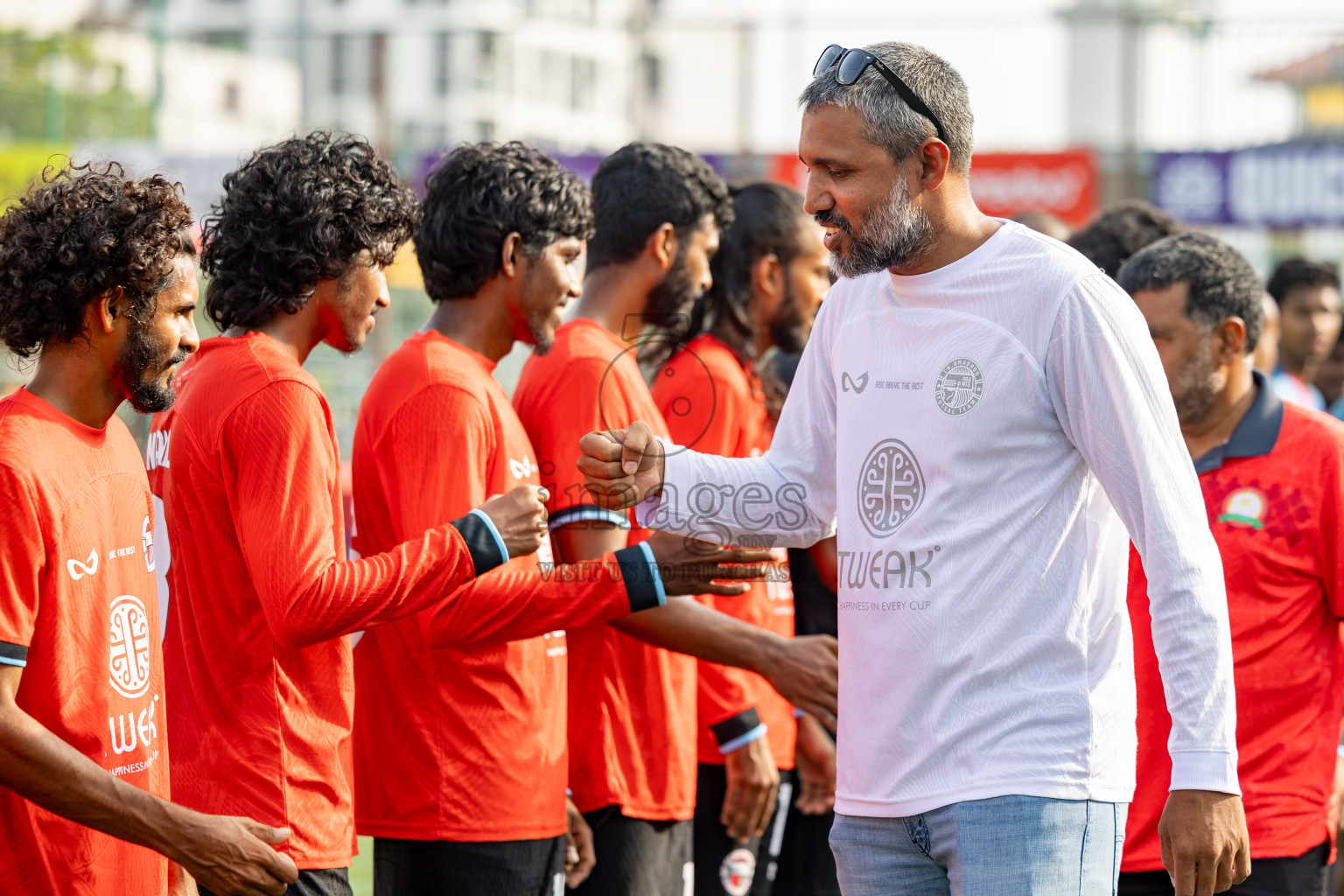 Th Dhiyamigili vs Th Omadhoo in Day 14 of Golden Futsal Challenge 2025 was held on Saturday, 18th January 2025, in Hulhumale', Maldives. 
Photos: Hassan Simah / images.mv