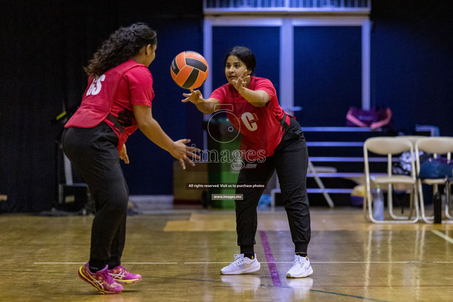 Lorenzo Sports Club vs Vyansa in the Milo National Netball Tournament 2022 on 18 July 2022, held in Social Center, Male', Maldives. Photographer: Shuu, Hassan Simah / Images.mv