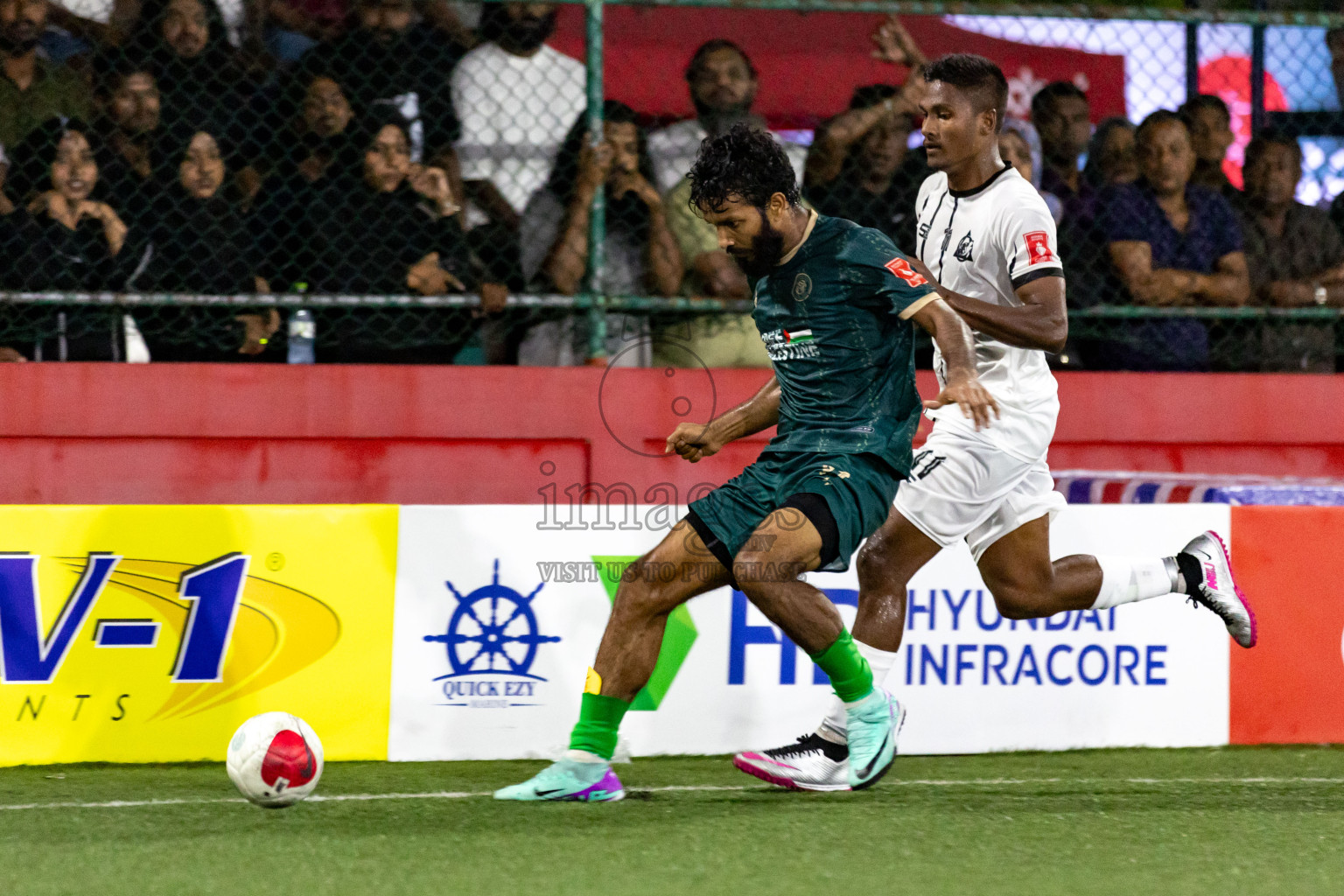 HDh.Nolhivaranfaru VS HDh.Neykurendhoo in Day 6 of Golden Futsal Challenge 2024 was held on Saturday, 20th January 2024, in Hulhumale', Maldives 
Photos: Hassan Simah / images.mv