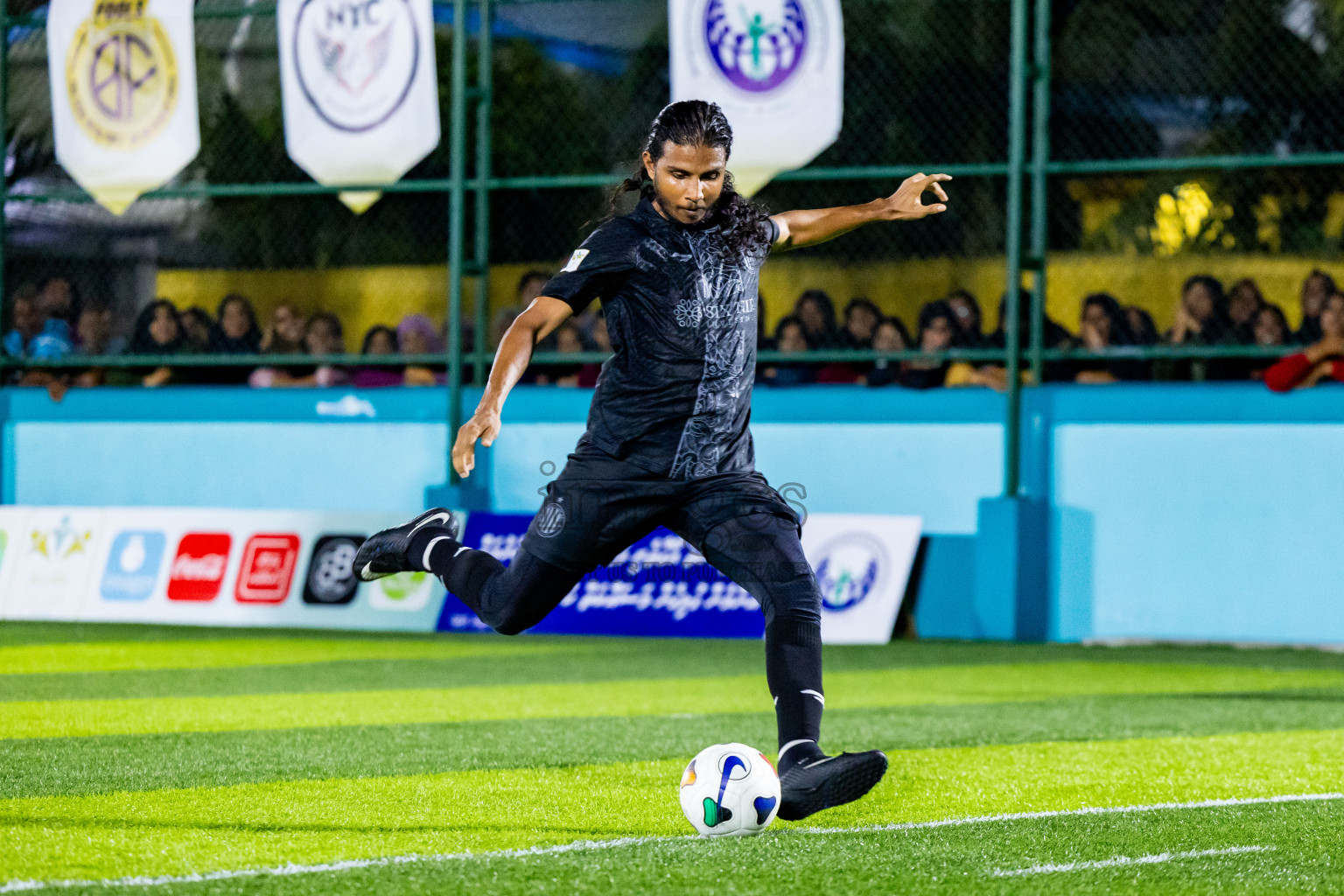 Dee Cee Jay vs Kovigoani in Semi Final of Laamehi Dhiggaru Ekuveri Futsal Challenge 2024 was held on Monday, 29th July 2024, at Dhiggaru Futsal Ground, Dhiggaru, Maldives Photos: Nausham Waheed / images.mv