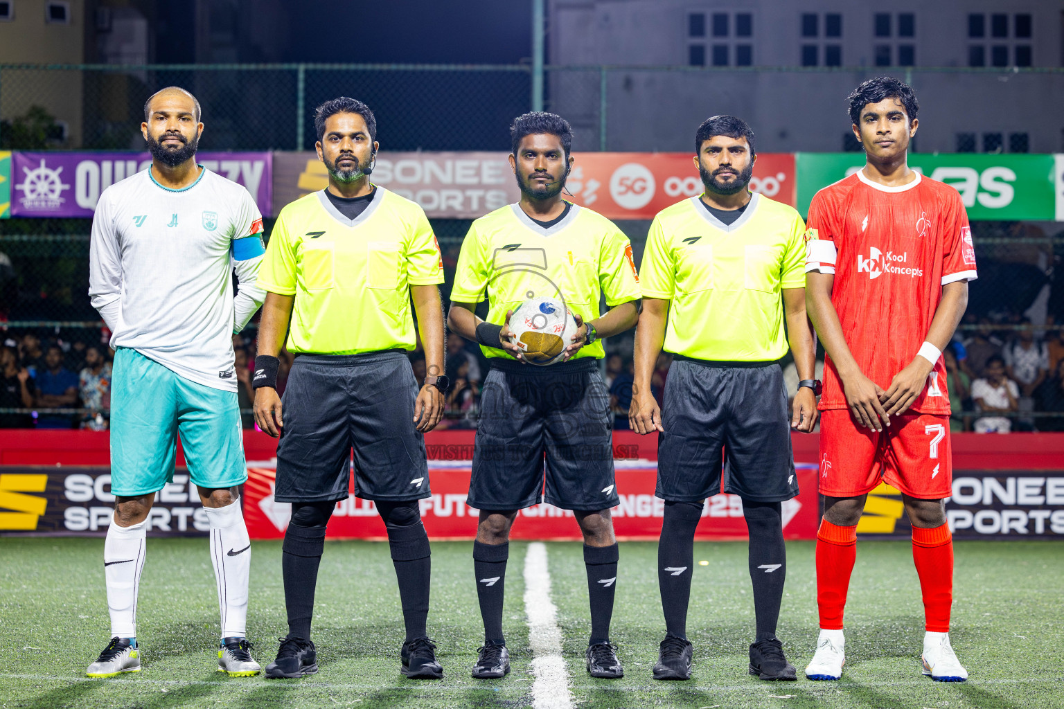 F Dharanboodhoo VS F Nilandhoo in Day 7 of Golden Futsal Challenge 2025 was held on Saturday, 11th January 2025, in Hulhumale', Maldives Photos: Nausham Waheed / images.mv