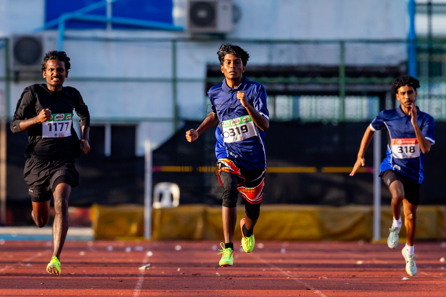 Day 4 of Inter-school Athletics Championship 2025 held in Ekuveni Synthetic Track, Male', Maldives on Thursday, 09th October 2025. Photos by: Nausham Waheed / Images.mv