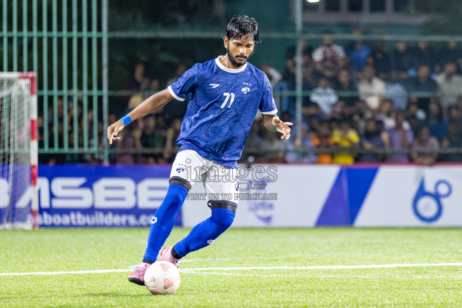 RRC vs MACL in the Quarter Finals of Club Maldives Cup 2025 was held in Rehendhi Futsal Ground, Hulhumale', Maldives on Friday, 17th October 2025. 
Photos: Ismail Thoriq, Hassan Simah / images.mv