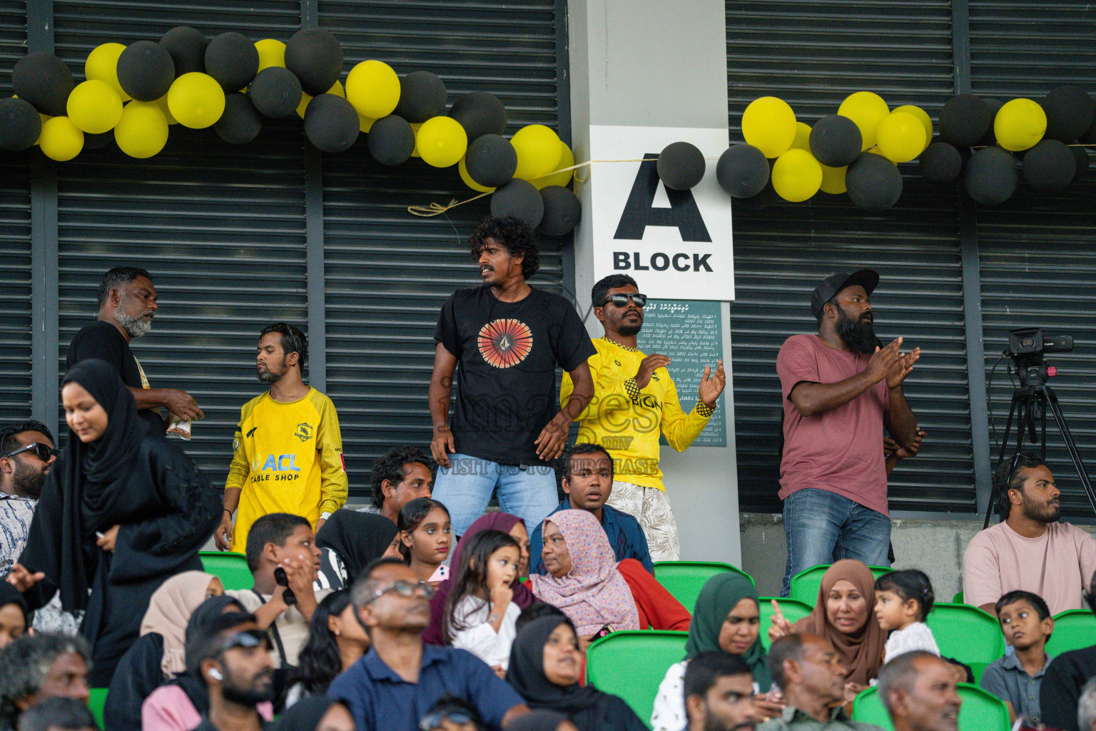 Final Match Irumathi Sports VS Velaa Sports Club in Day 9 of Eydhafushi Cup 2025 held in Eydhafushi Football Stadium at B. Eydhafushi, Maldives on Monday, 15th September 2025. Photos: Arif Rasheed / images.mv