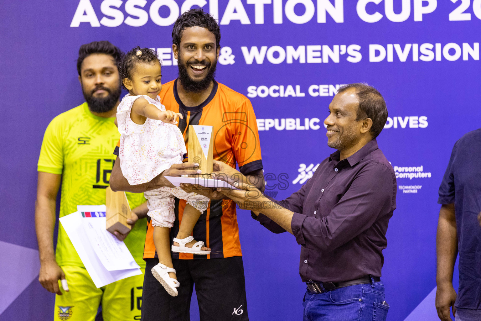 Final of Men's Division of Volleyball Association Cup 2023 held in Male', Maldives on Tuesday, 26th December 2023 at Social Center Indoor Hall Photos By: Nausham Waheed /images.mv