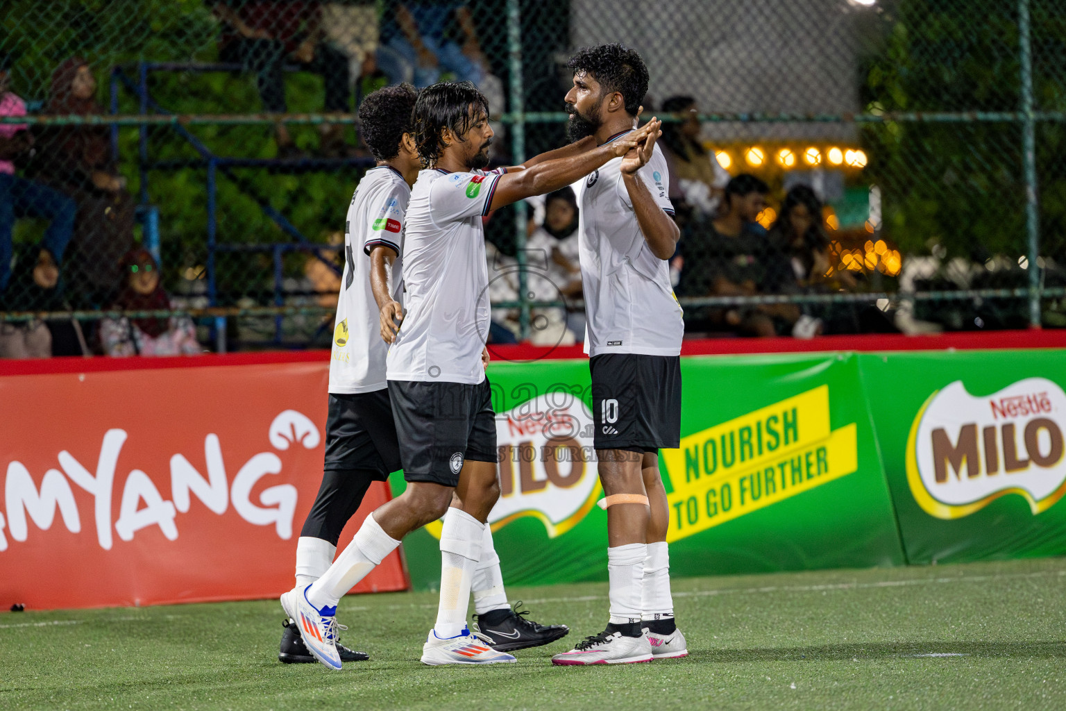 DHAAKHILY CLUB vs KULHIVARU VUZARA CLUB in Club Maldives Classic 2024 held in Rehendi Futsal Ground, Hulhumale', Maldives on Thursday, 12th September 2024. 
Photos: Hassan Simah / images.mv