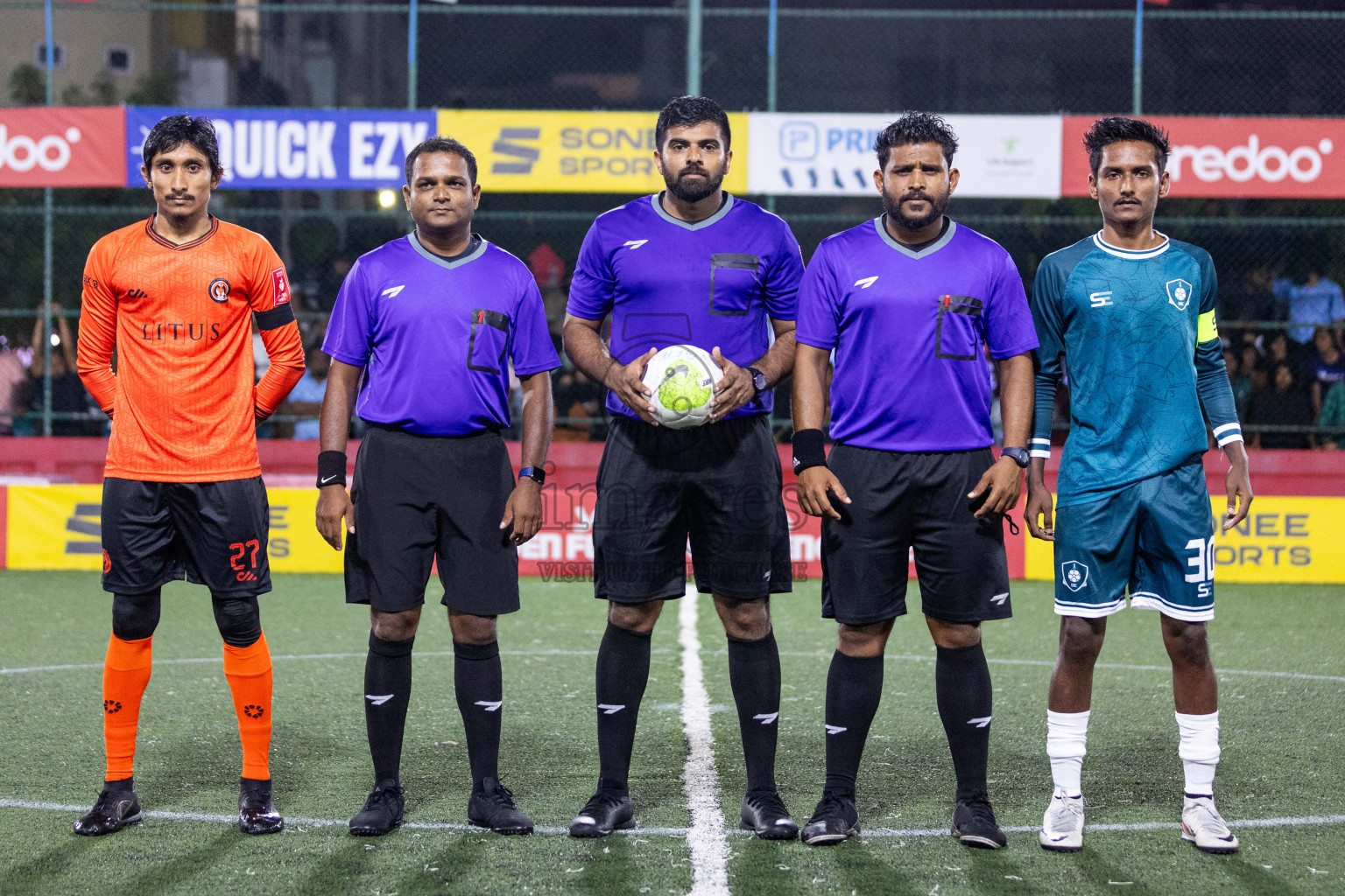 R Dhuvaafaru vs R Meedhoo in Day 8 of Golden Futsal Challenge 2024 was held on Monday, 22nd January 2024, in Hulhumale', Maldives Photos: Nausham Waheed / images.mv