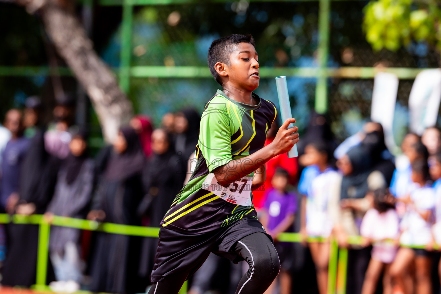Day 6 of Inter-school Athletics Championship 2025 held in Ekuveni Synthetic Track, Male', Maldives on Sunday, 12th October 2025. Photos by: Nausham Waheed / Images.mv