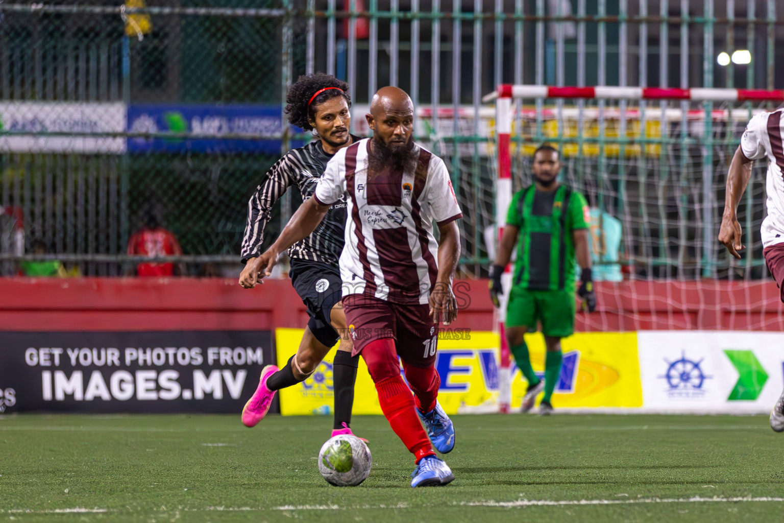 ADh Maamigili vs ADh Fenfushi in Day 12 of Golden Futsal Challenge 2024 was held on Friday, 26th January 2024, in Hulhumale', Maldives
Photos: Ismail Thoriq / images.mv