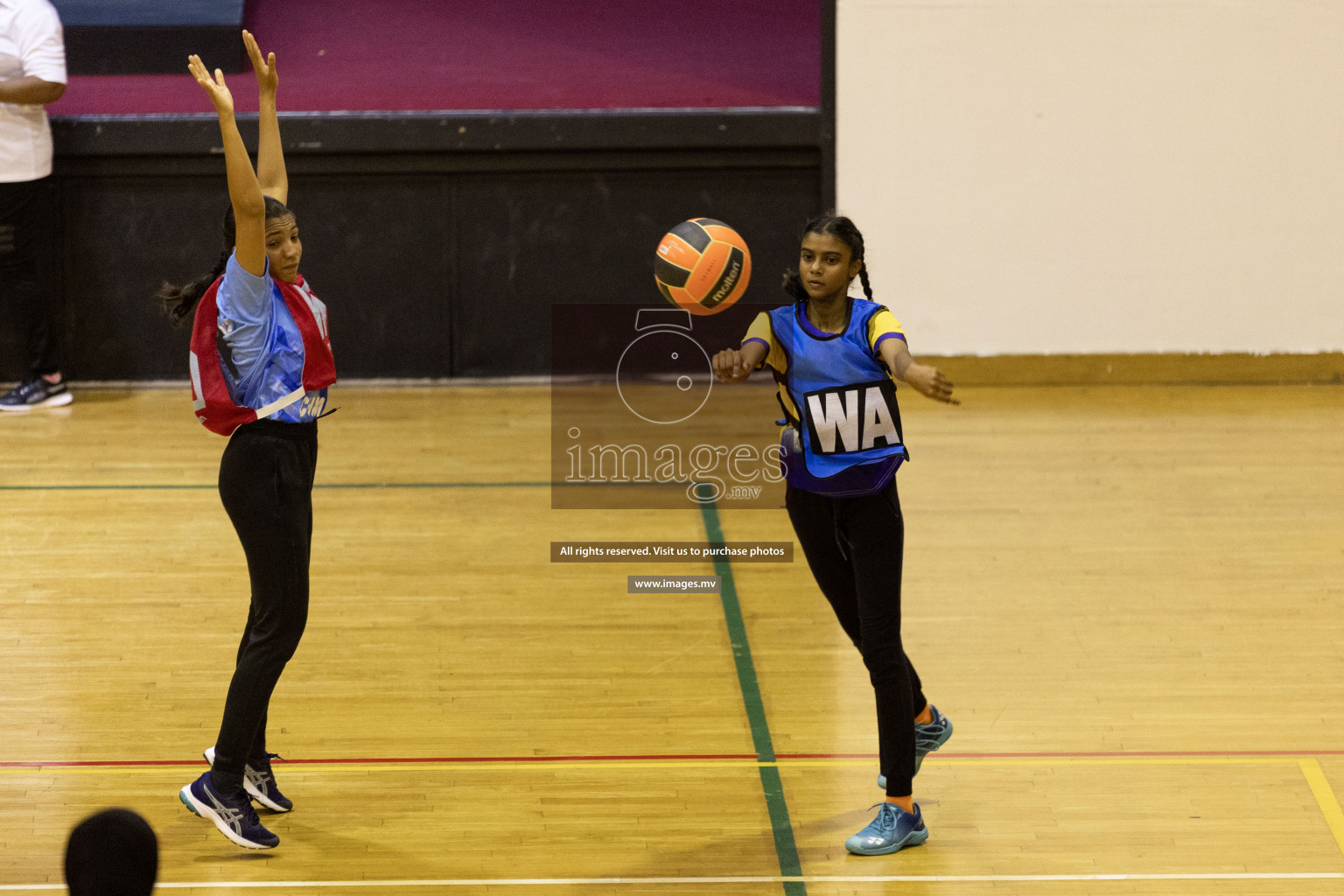 Kulhudhuffushi Y & R.C vs Mahibadhoo SC in the Milo National Netball Tournament 2022 on 18 July 2022, held in Social Center, Male', Maldives. Photographer: Shuu / Images.mv