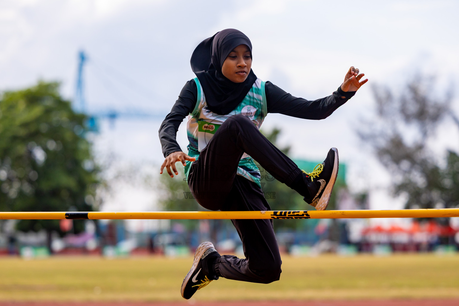 Day 4 of Inter-school Athletics Championship 2025 held in Ekuveni Synthetic Track, Male', Maldives on Thursday, 09th October 2025. Photos by: Nausham Waheed / Images.mv
