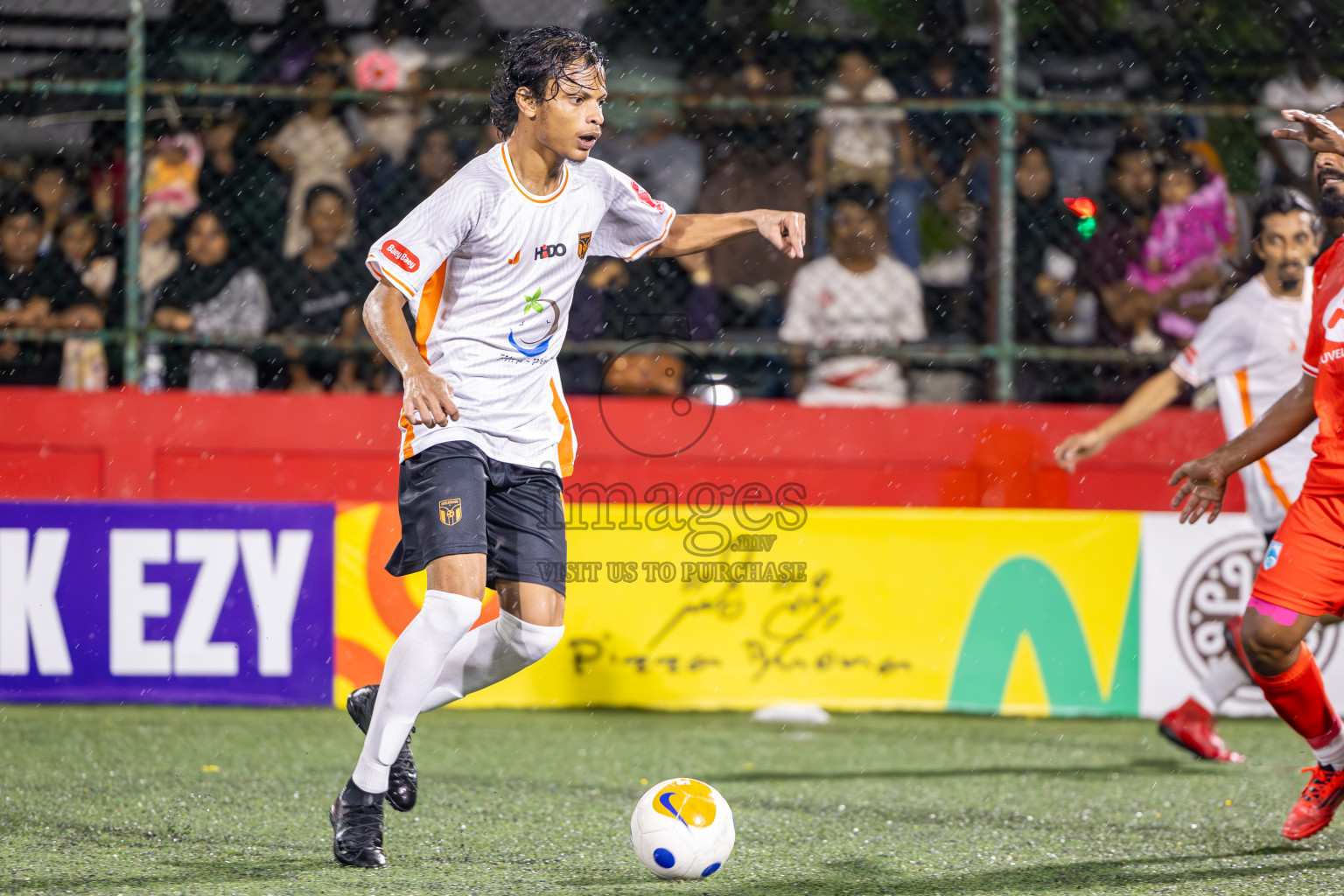 Th Gaadhiffushi vs Th Hirilandhoo  in Day 6 of Golden Futsal Challenge 2025 on Friday, 6th January 2025, in Hulhumale', Maldives
Photos: Ismail Thoriq / images.mv