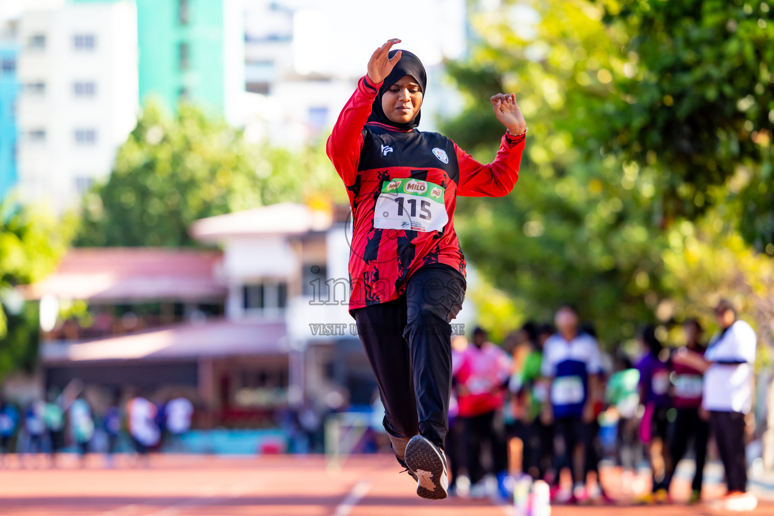Day 1 of Inter-school Athletics Championship 2025 held in Ekuveni Synthetic Track, Male', Maldives on Monday, 06th October 2025. Photos by: Nausham Waheed / Images.mv