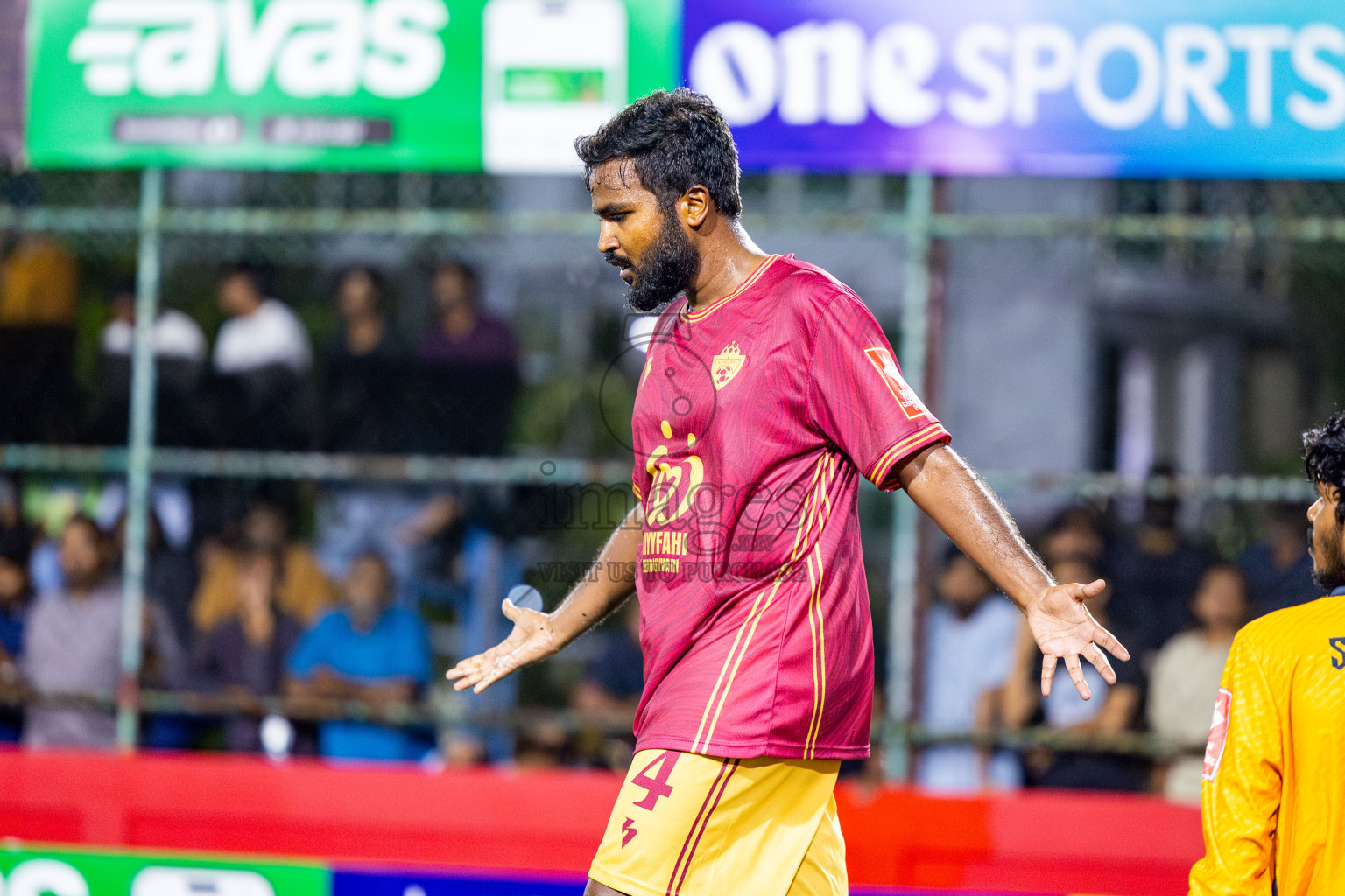 M Maduvvari VS M Dhiggaru in Day 8 of Golden Futsal Challenge 2025 was held on Sunday, 12th January 2025, in Hulhumale', Maldives Photos: Nausham Waheed , Ismail Thoriq / images.mv