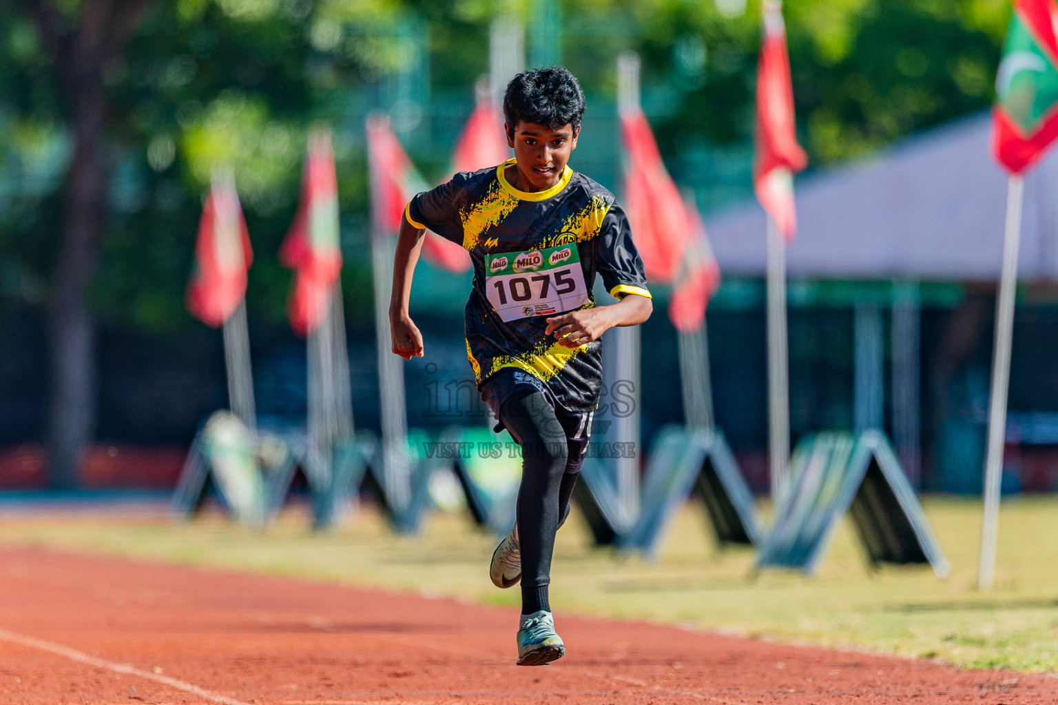 Day 1 of Inter-school Athletics Championship 2025 held in Ekuveni Synthetic Track, Male', Maldives on Monday, 06th October 2025. Photos by: Areef Adam  / Images.mv