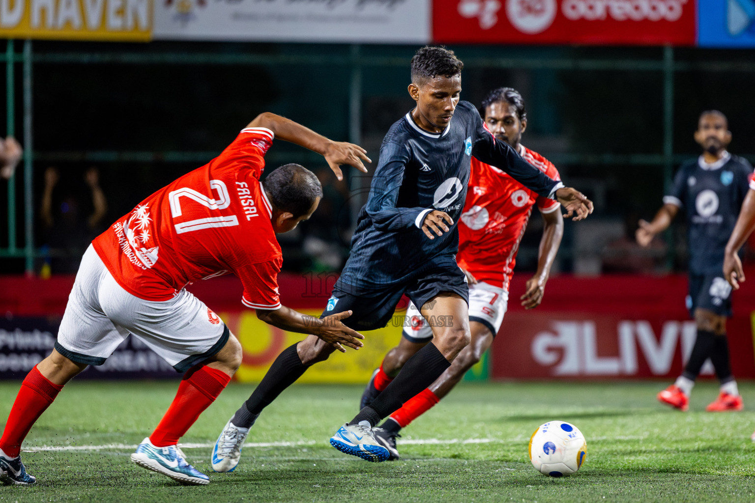 Th Kandoodhoo vs Th Gaadhiffushi in Day 10 of Golden Futsal Challenge 2025 was held on Tuesday, 14th January 2025, in Hulhumale', Maldives Photos: Nausham Waheed / images.mv