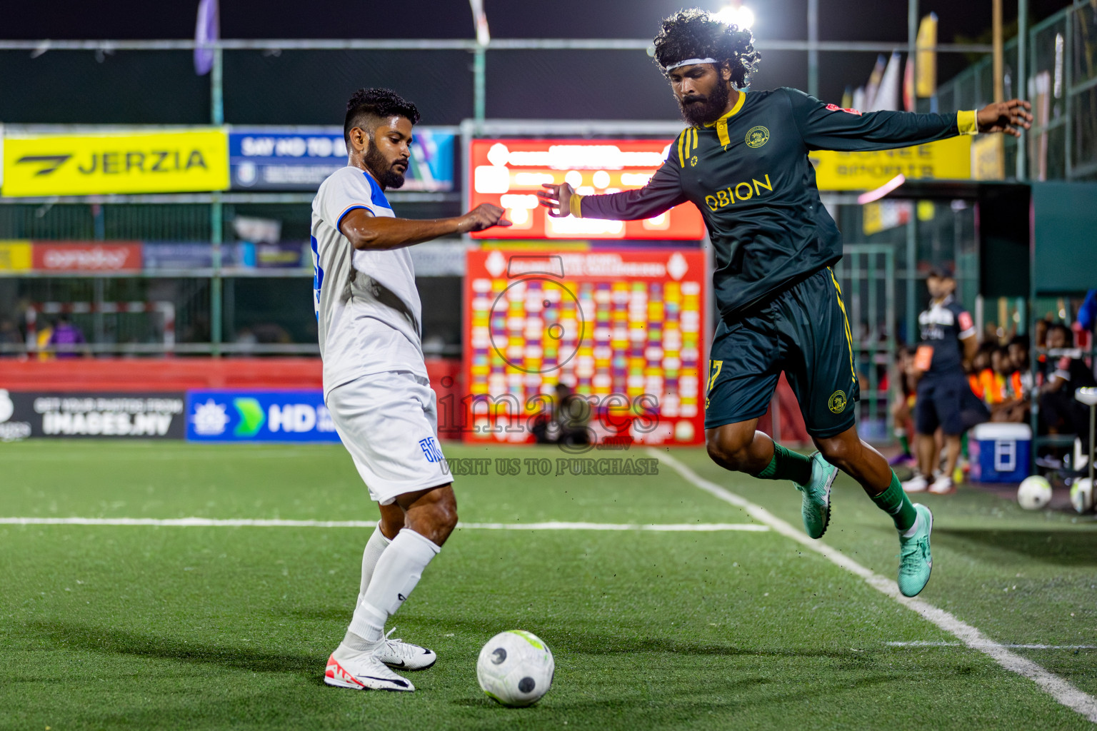 S. Hithadhoo VS Dhandimagu on Day 33 of Golden Futsal Challenge 2024, held on Sunday, 18th February 2024, in Hulhumale', Maldives Photos: Hassan Simah / images.mv