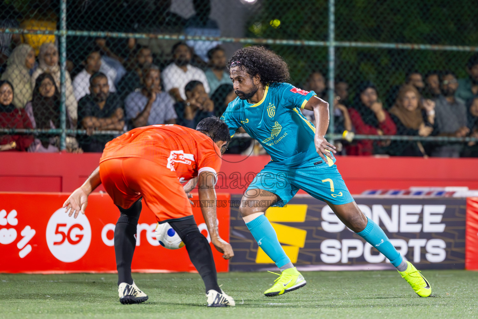 L Maavah VS L Gan in Day 8 of Golden Futsal Challenge 2025 was held on Sunday, 12th January 2025, in Hulhumale', Maldives
Photos: Ismail Thoriq / images.mv