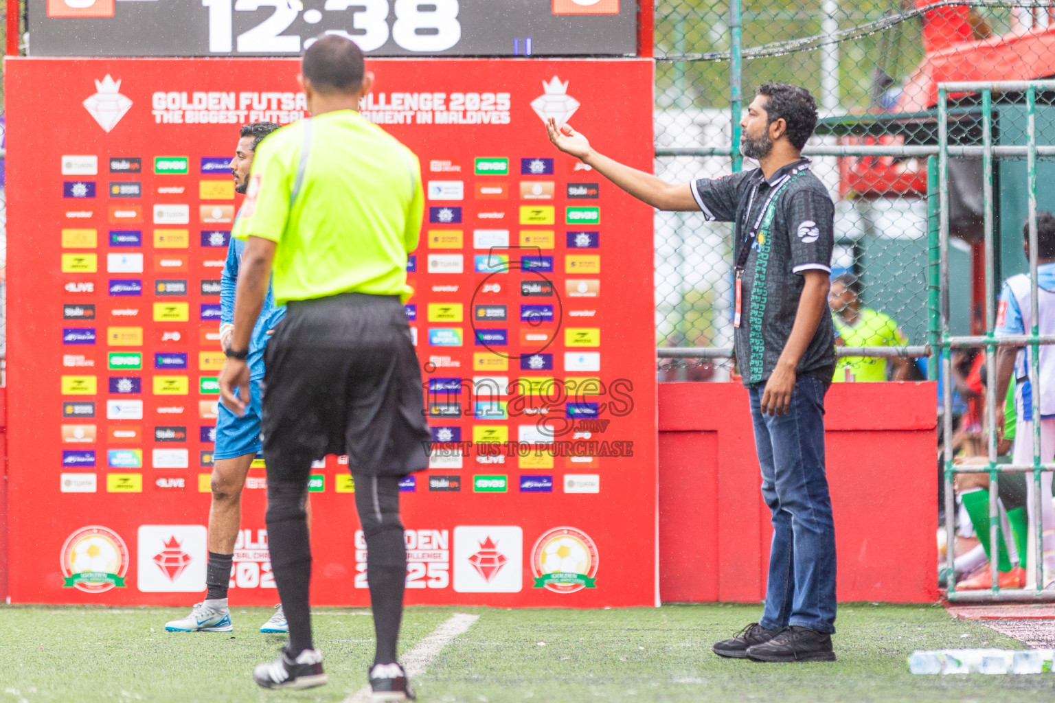 N. Miladhoo vs N.Velidhoo in Day 21 of Golden Futsal Challenge 2025 was held on Saturday , 25 January 2025, in Hulhumale', Maldives. Photos: Shuu Abdul Sattar, / images.mv