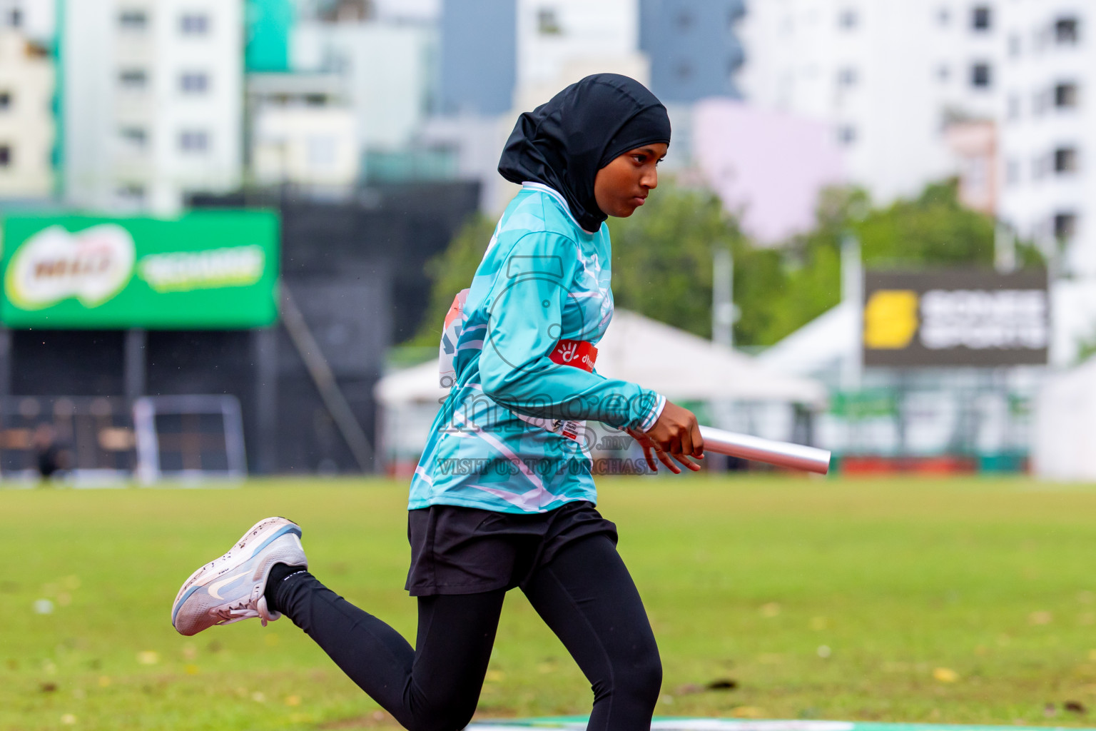 Day 6 of Inter-school Athletics Championship 2025 held in Ekuveni Synthetic Track, Male', Maldives on Sunday, 12th October 2025. Photos by: Nausham Waheed / Images.mv