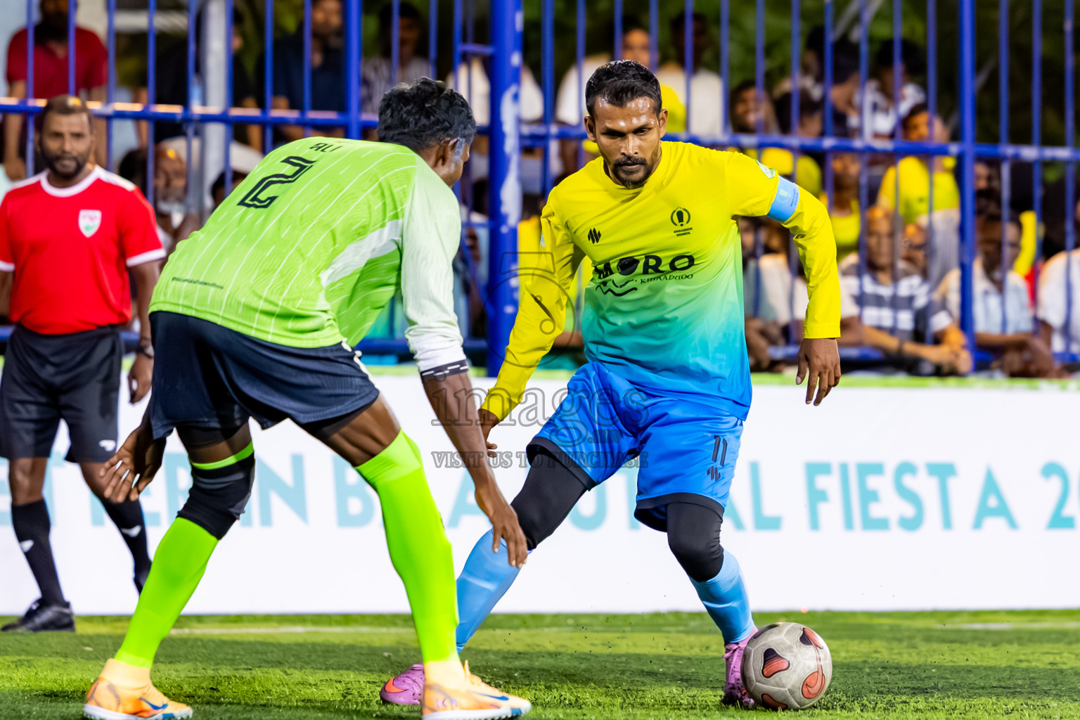Fehendhoo vs Kihaadhoo in Day 5 of Better in Baa Futsal Fiesta 2025 Men's division held in B. Eydhafushi, Maldives on Sunday, 9th November 2025. Photos: Nausham Waheed / images.mv