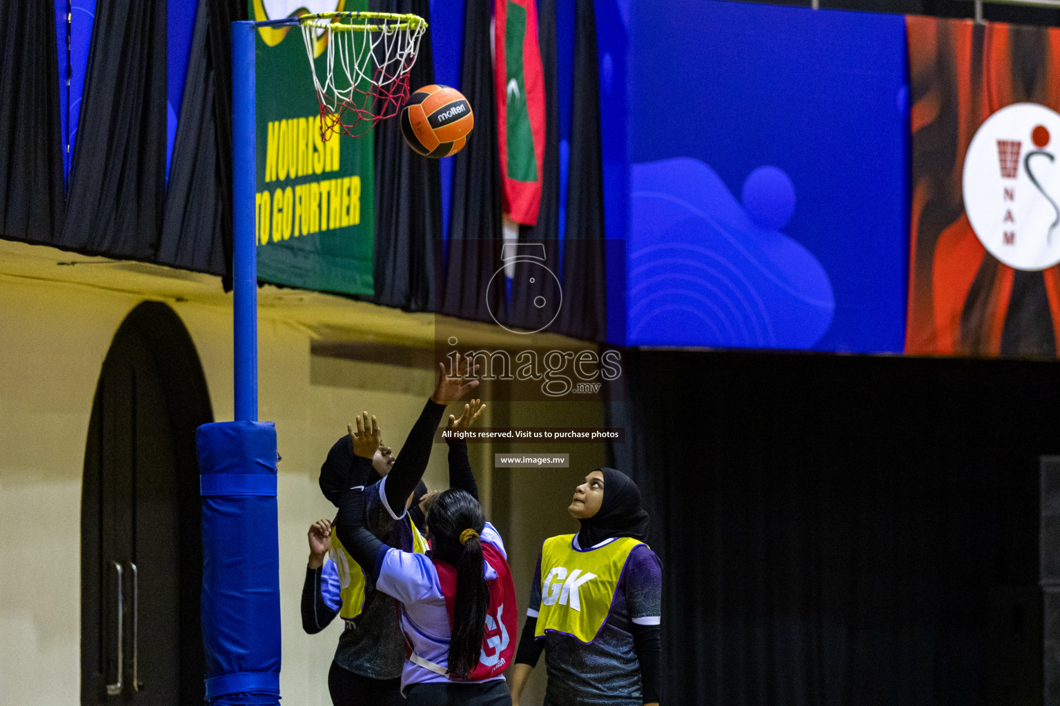 Sports Club Skylark vs Vyansa in the Milo National Netball Tournament 2022 on 17 July 2022, held in Social Center, Male', Maldives. 
Photographer: Hassan Simah / Images.mv