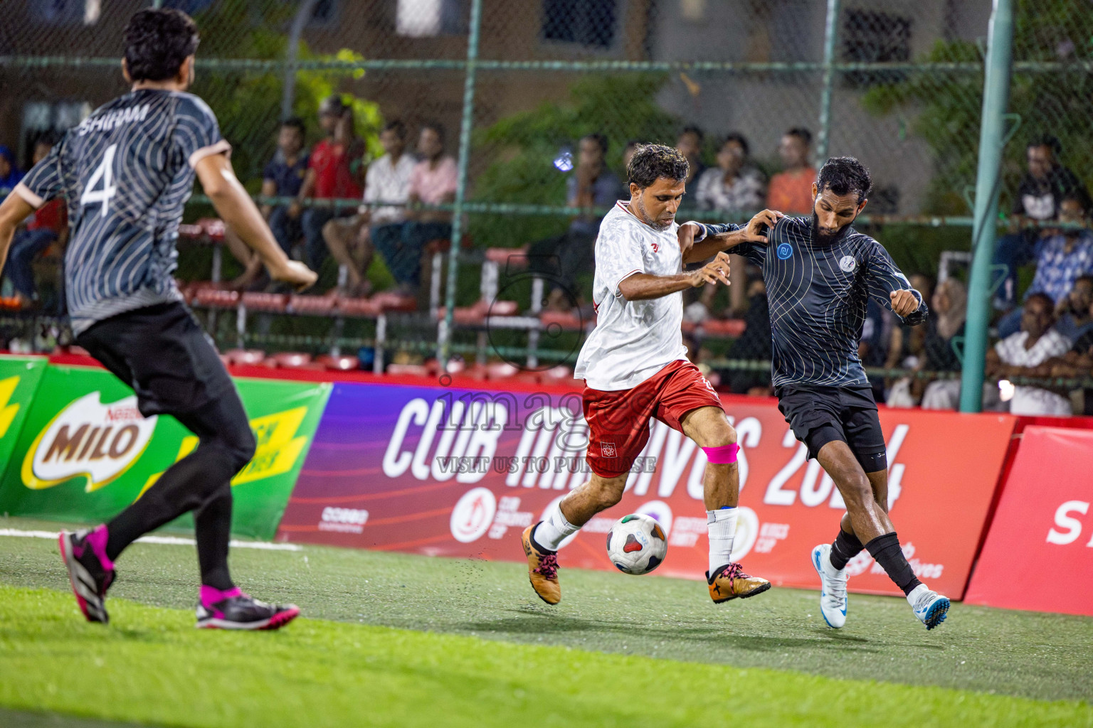 PEMA VS THAULEEMEE GULHUN in Club Maldives Classic 2024 held in Rehendi Futsal Ground, Hulhumale', Maldives on Monday, 9th September 2024. 
Photos: Nausham Waheed / images.mv