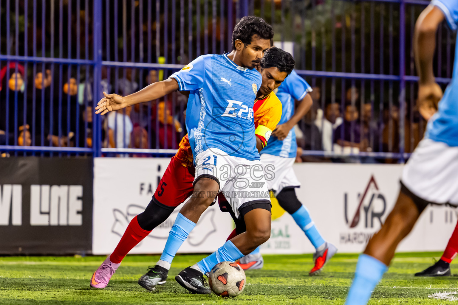 Kudarikilu vs Thulhaadhoo in Day 6 of Better in Baa Futsal Fiesta 2025 Men's division held in B. Eydhafushi, Maldives on Monday, 10th November 2025. Photos: Nausham Waheed / images.mv