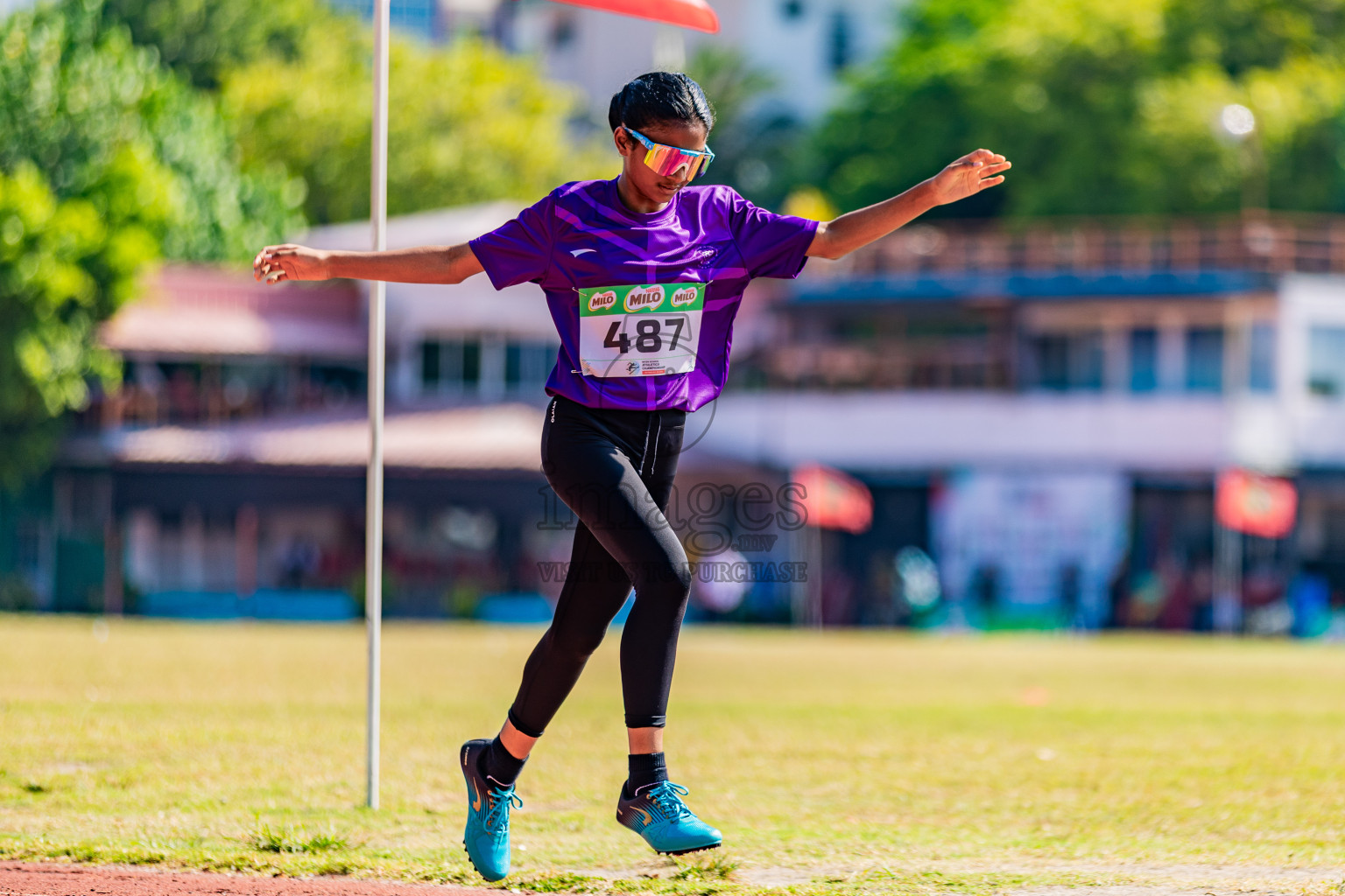 Day 3 of Inter-school Athletics Championship 2025 held in Ekuveni Synthetic Track, Male', Maldives on Wednesday, 08th October 2025. Photos by: Areef Adam / Images.mv