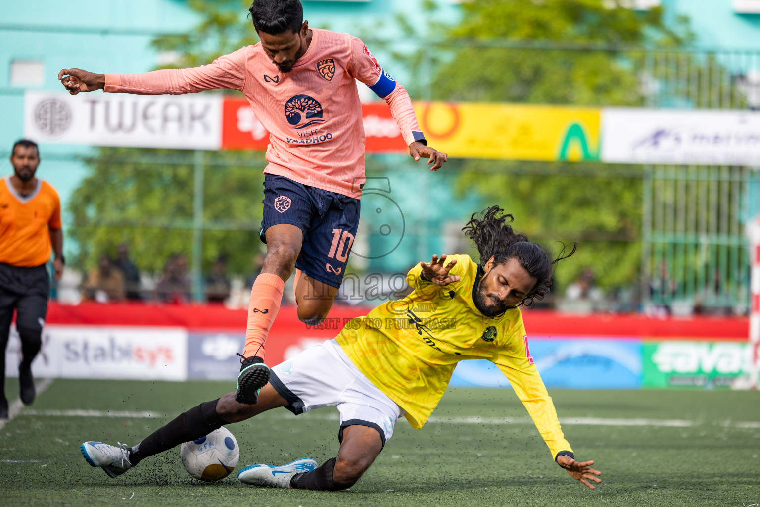 GDh Vaadhoo vs GDh Gadhdhoo in Day 12 of Golden Futsal Challenge 2025 was held on Thursday, 16th January 2025, in Hulhumale', Maldives Photos: Ismail Thoriq / images.mv