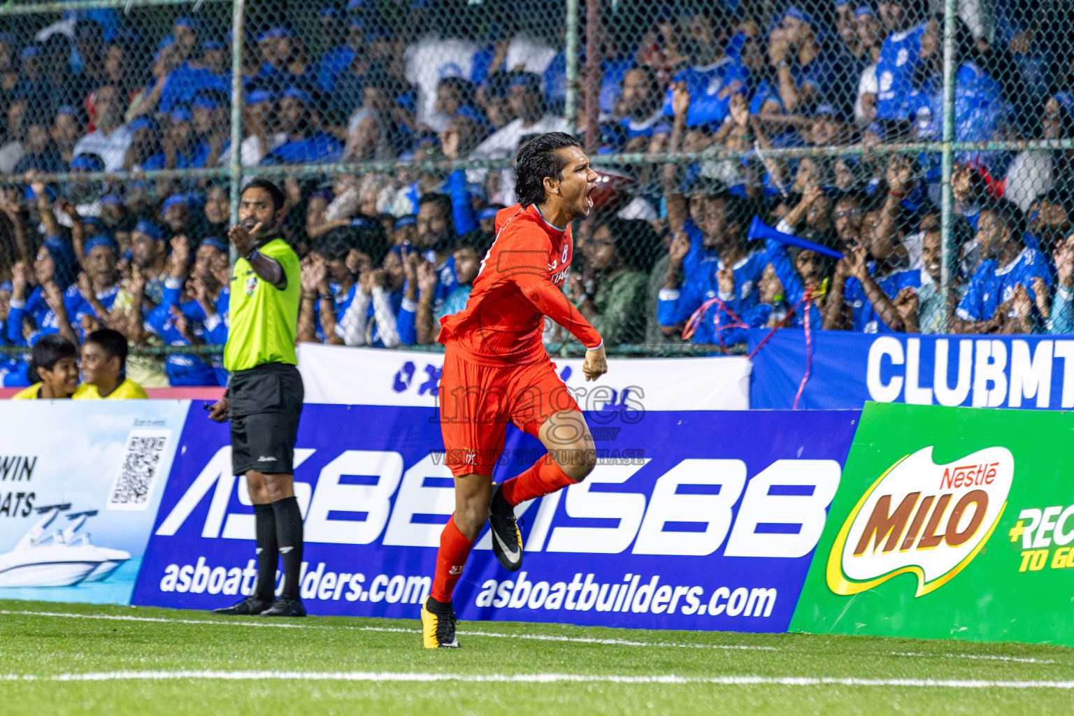 STO RC vs Club MTCC in the Quarter Finals of Club Maldives Cup 2025 was held in Rehendhi Futsal Ground, Hulhumale', Maldives on Friday, 17th October 2025. 
Photos: Ismail Thoriq, Hassan Simah / images.mv