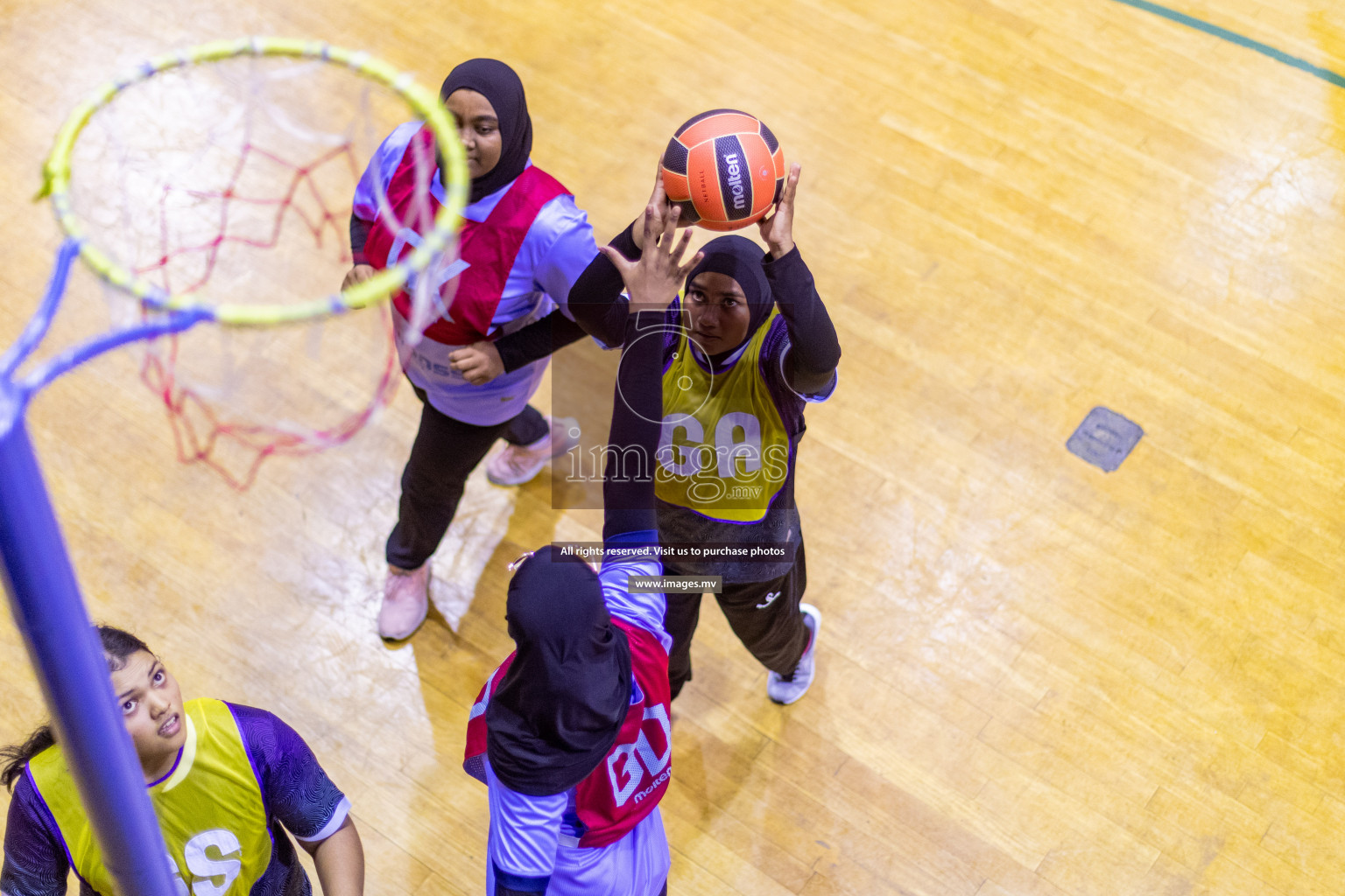 Sports Club Skylark vs Vyansa in the Milo National Netball Tournament 2022 on 17 July 2022, held in Social Center, Male', Maldives. 
Photographer: Hassan Simah / Images.mv