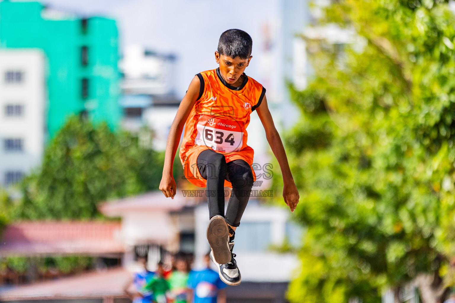 Day 3 of Inter-school Athletics Championship 2025 held in Ekuveni Synthetic Track, Male', Maldives on Wednesday, 08th October 2025. Photos by: Areef Adam  / Images.mv