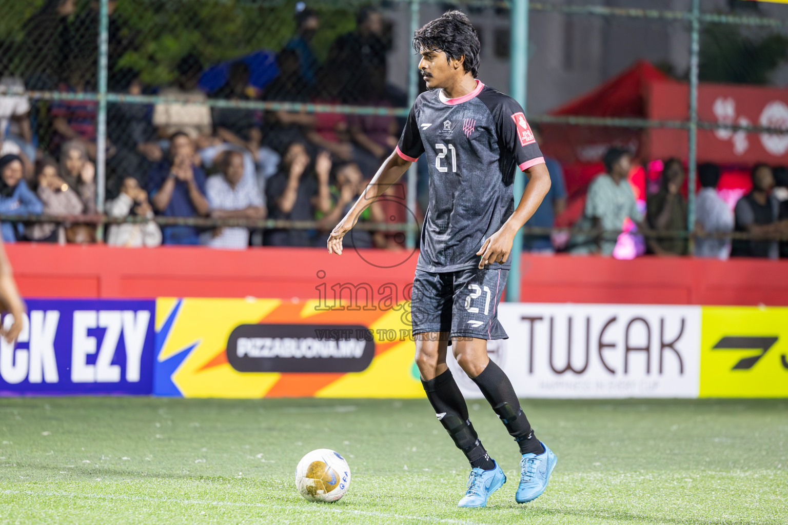 Lh Kurendhoo vs Lh Olhuvelifushi in Day 15 of Golden Futsal Challenge 2025 was held on Sunday, 19th January 2025, in Hulhumale', Maldives. Photos: Ismail Thoriq / images.mv