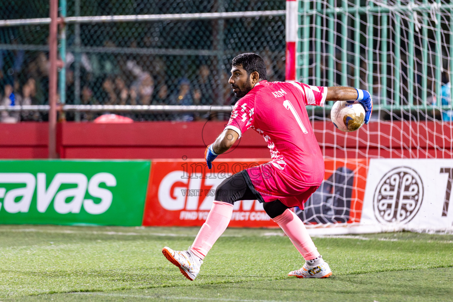 M Muli vs M Naalaafushi in Day 12 of Golden Futsal Challenge 2025 was held on Thursday, 16th January 2025, in Hulhumale', Maldives.
Photos: Hassan Simah / images.mv