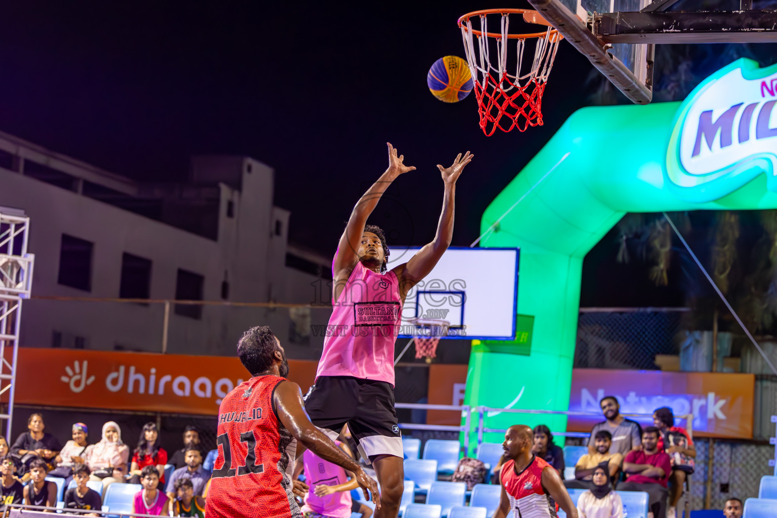 Day 6 of MILO Ramadan 3x3 Challenge 2024 was held in Ekuveni Outdoor Basketball Court at Male', Maldives on Sunday, 18th March 2024.
Photos: Ismail Thoriq / images.mv