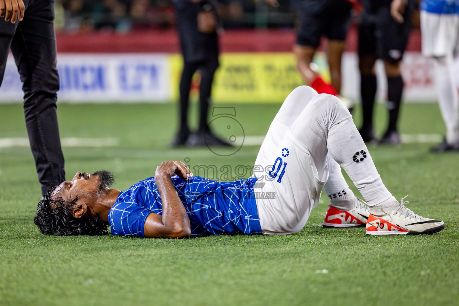 L. Gan VS HDh. Naivaadhoo in Round of 16 on Day 40 of Golden Futsal Challenge 2024 which was held on Tuesday, 27th February 2024, in Hulhumale', Maldives Photos: Hassan Simah / images.mv