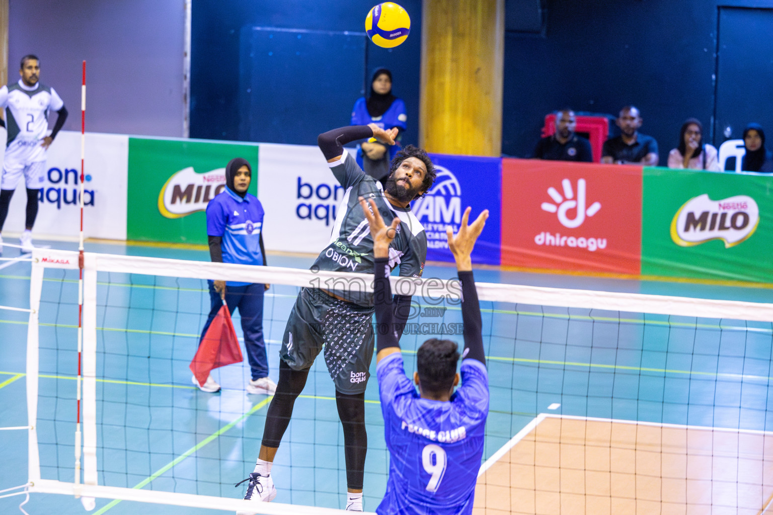 Dhadimagu Sports and Recreation vs Police Club in Day 2 of MILO VAM Cup 2025 held in Male', Maldives on Thursday, 26th June2025 at Social Center Indoor Hall 
Photos By: Ismail Thoriq / images.mv
