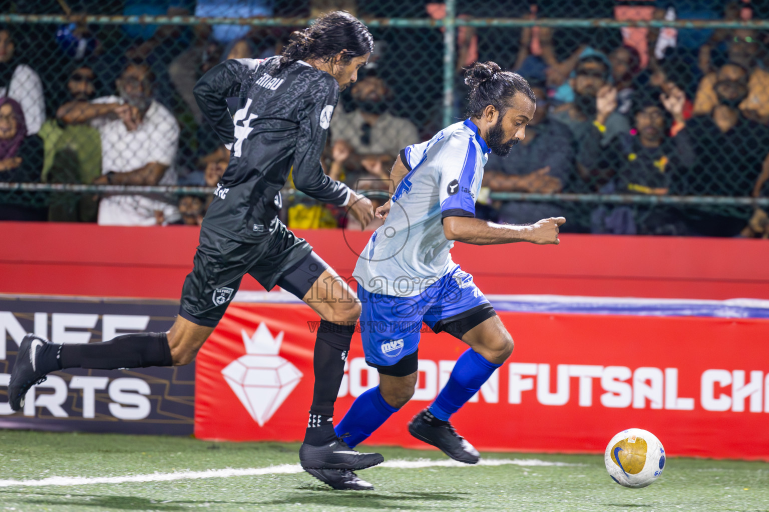 M Mulak vs M Veyvah in Day 8 of Golden Futsal Challenge 2025 was held on Sunday, 12th January 2025, in Hulhumale', Maldives
Photos: Ismail Thoriq / images.mv