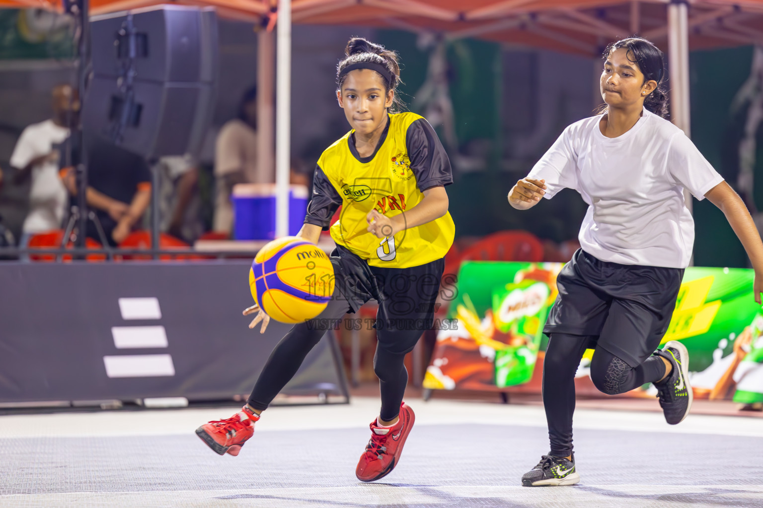 Day 2 of MILO Ramadan 3x3 Challenge 2024 was held in Ekuveni Outdoor Basketball Court at Male', Maldives on Wednesday, 13th March 2024.
Photos: Ismail Thoriq / images.mv