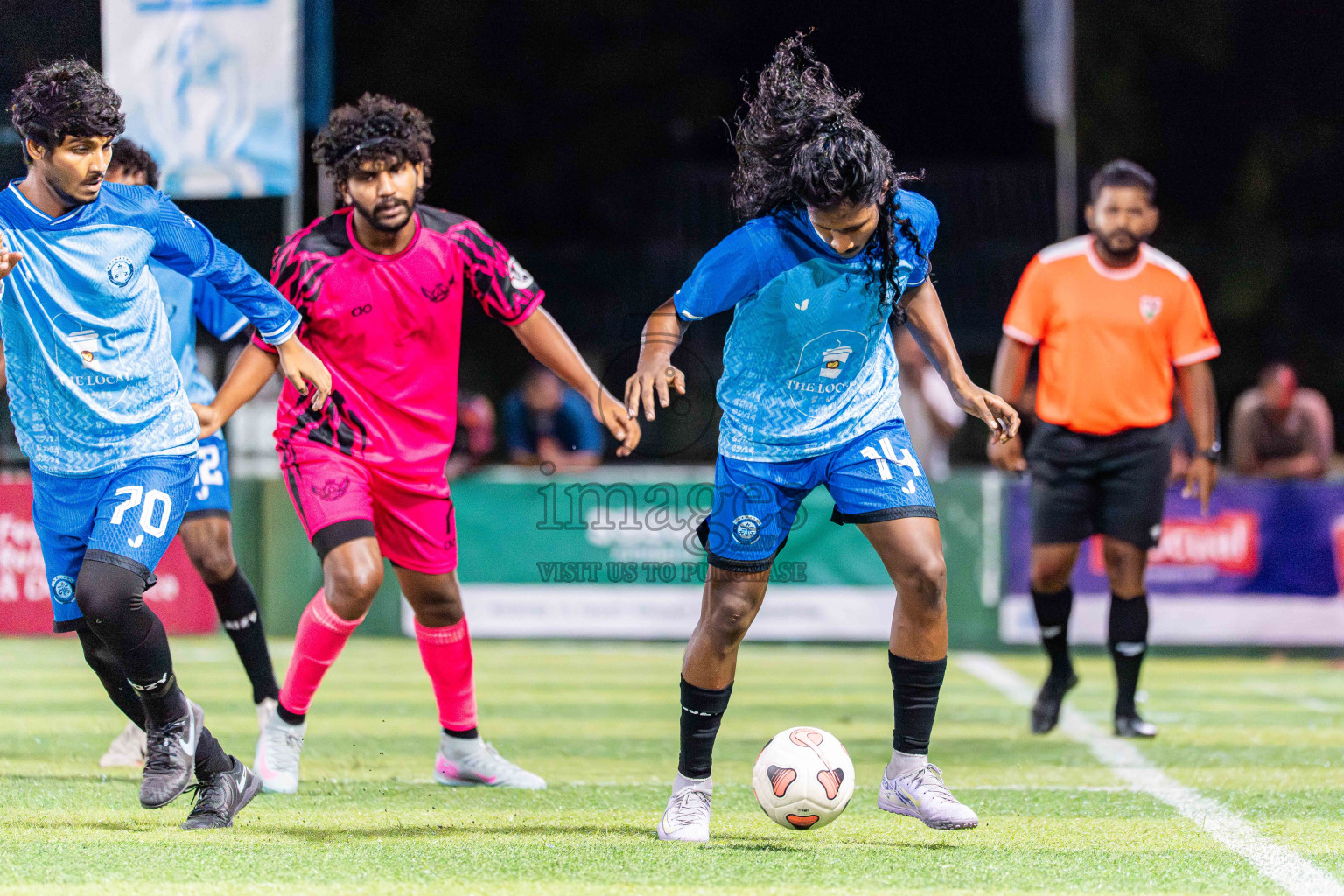 Goalhians VS Foemathi in Day 4 - Fonadhoo Youth Futsal Challenge 2025 held in Fonadhoo Futsal Stadium, L. Fonadhoo, Maldives on Wednesday, 29th October 2025 Photos: Arif Rasheed / images.mv