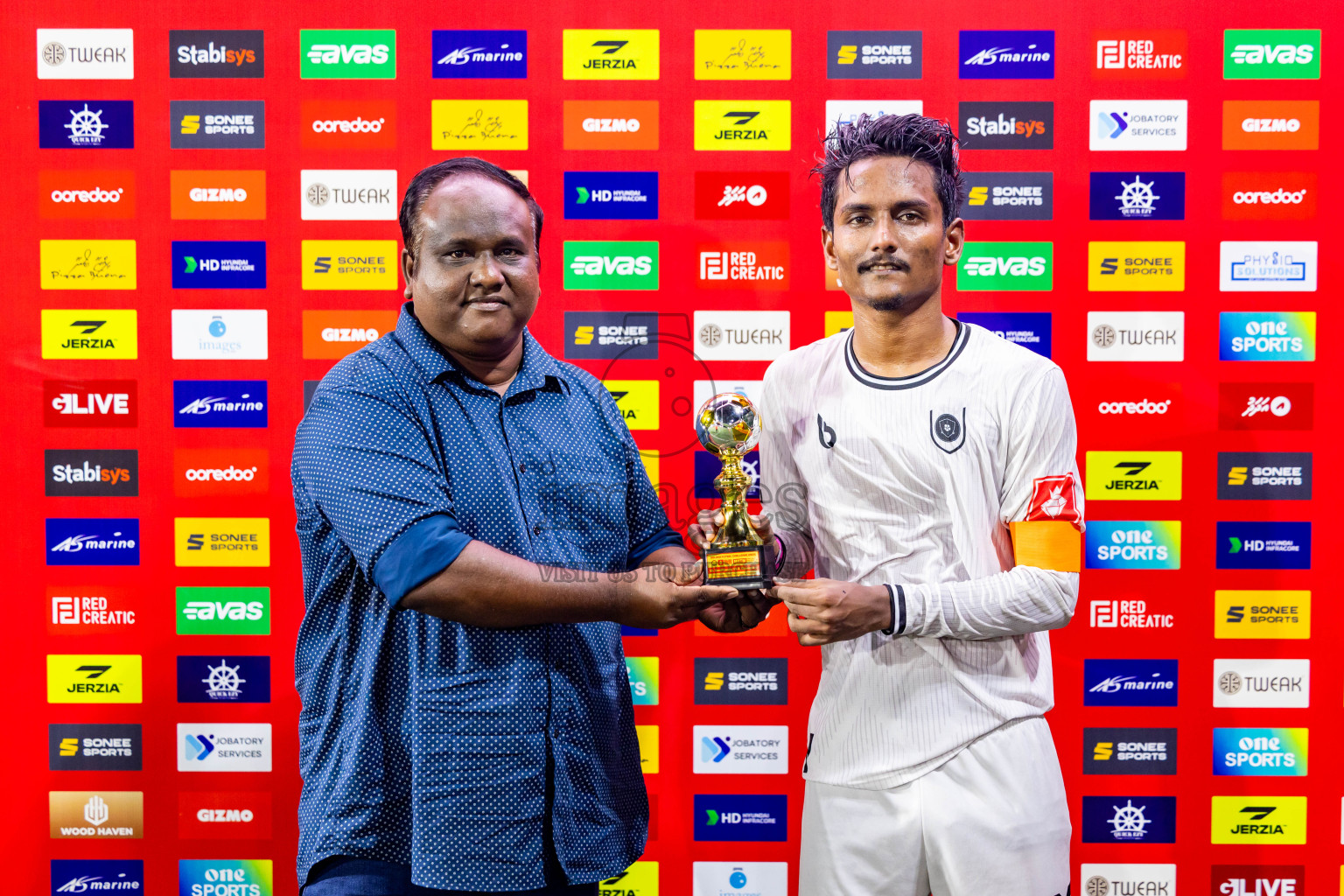 SH Kanditheemu vs R Dhuvaafaru in Zone round Day 27 of Golden Futsal Challenge 2025 was held on Friday , 31st January 2025, in Hulhumale', Maldives. Photos: Nausham Waheed / images.mv
