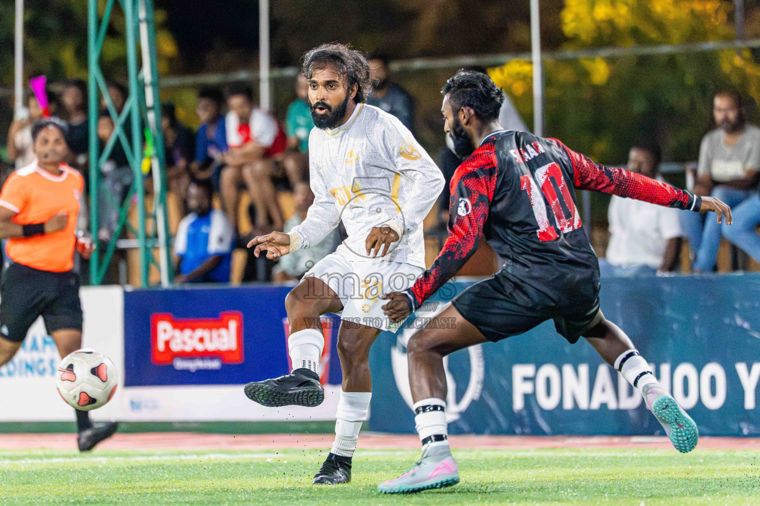 Lecrose VS BGSC in Day 4 - Fonadhoo Youth Futsal Challenge 2025 held in Fonadhoo Futsal Stadium, L. Fonadhoo, Maldives on Wednesday, 29th October 2025 Photos: Arif Rasheed / images.mv