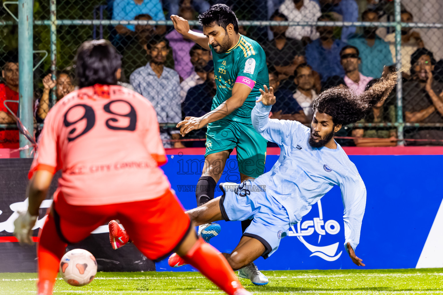 Team Badhahi vs Male City Council in Quater Finals of Club Maldives Cup Classic 2025 was held in Rehendi Futsal Ground, Hulhumale', Maldives on Saturday, 27th September 2025. Photos: Nausham Waheed / images.mv