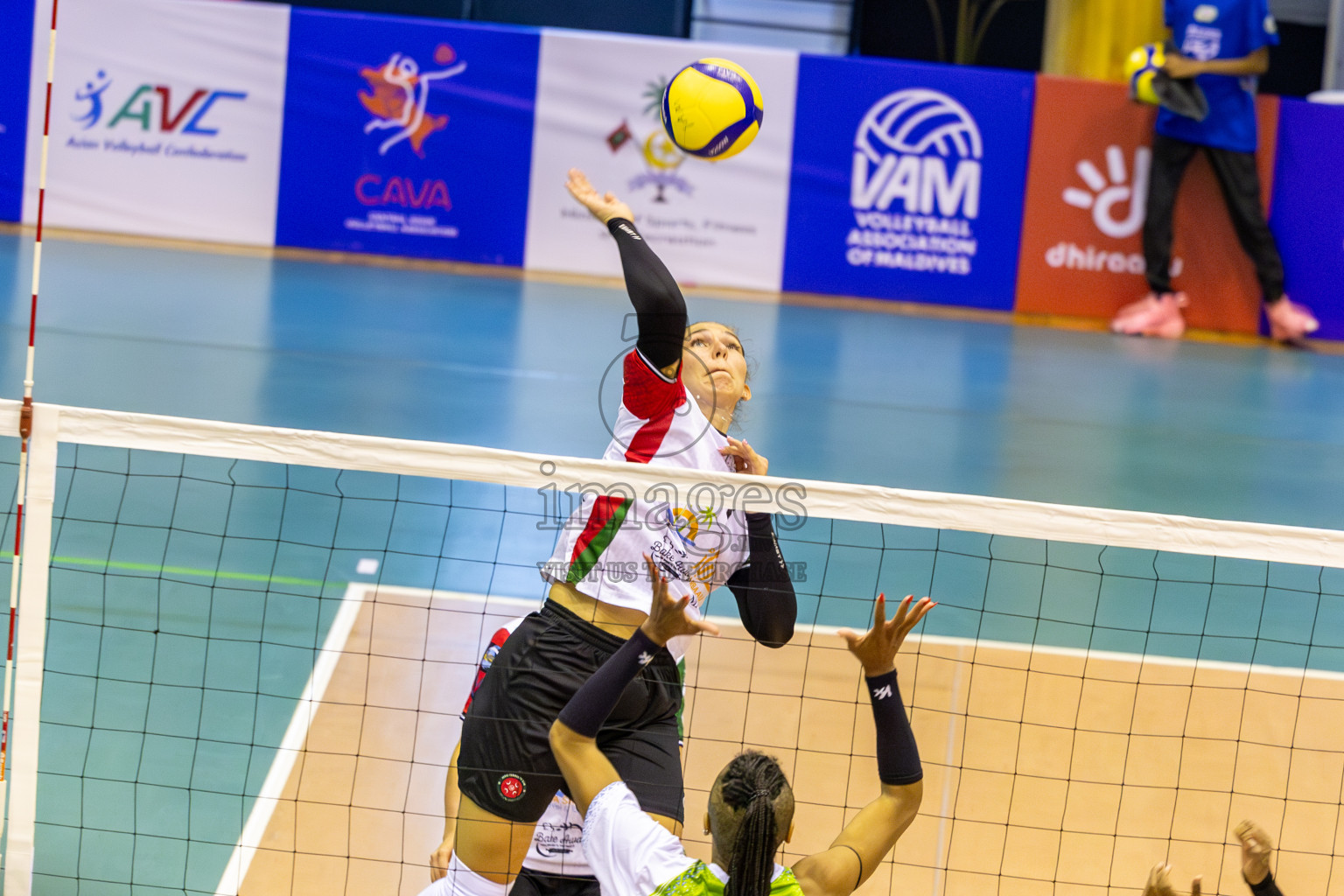Club WAMCO vs Huraa Community Club in Day 1 of National Volleyball League 2025 - Women's Division held in Male', Maldives on Saturday, 19th April 2025 at Social Center Indoor Hall Photos By: Ismail Thoriq / images.mv