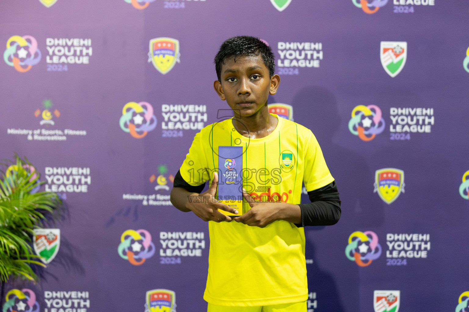 Maziya vs Hurriya (U12) in Day 4 of Dhivehi Youth League 2024 held at Henveiru Stadium on Thursday, 28th November 2024. Photos: Shuu Abdul Sattar/ Images.mv