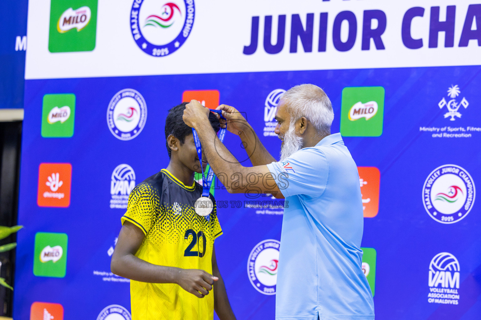 ADh Maamigili vs Male' City in the Finals of MILO Raajje Volley Junior Championship 2025 (U16 Boys) was held in Social Center Indoor Hall, Maldives on Saturday, 27th September 2025. Photos: Ismail Thoriq / images.mv