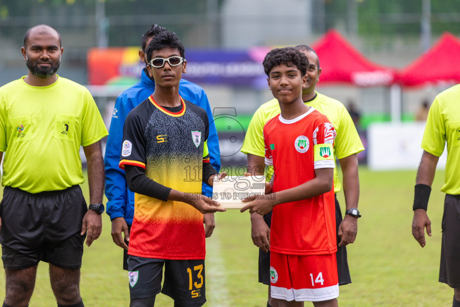 Eagles vs Hurriya in day 6 of Dhivehi Youth League 2024 held at Henveiru Stadium on Saturday 30th November 2024. Photos: Shuu Abdul Sattar/ Images.mv